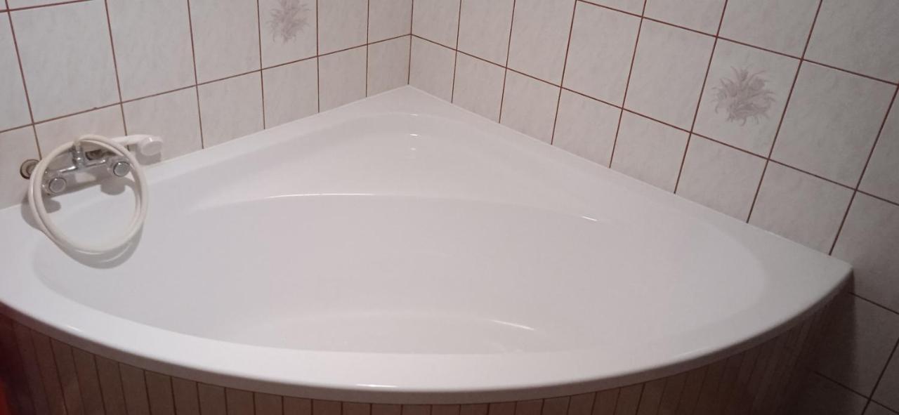 Hotel Krokus カミェンナ・グラ エクステリア 写真