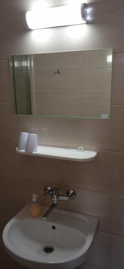 Hotel Krokus カミェンナ・グラ エクステリア 写真
